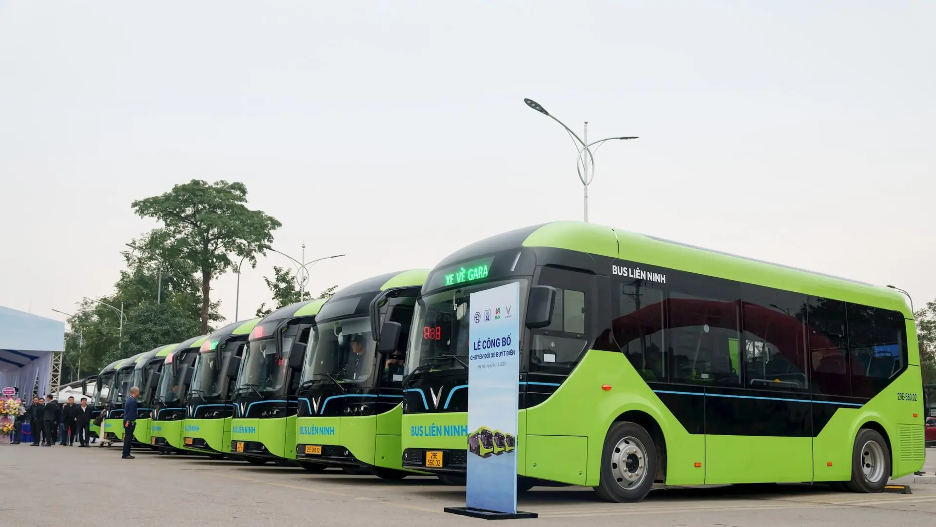 Hà Nội: thêm 111 xe buýt điện được đưa vào vận hành